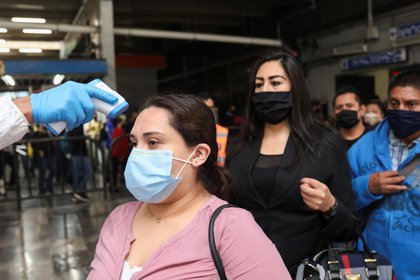 Este elemento ha sido común desde que inició la emergencia sanitaria por coronavirus. (Foto: Henry Romero/Reuters)