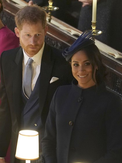 Los duques de Sussex compartieron la noticia de su embarazo con sus familiares en la boda real de la princesa Eugenie 