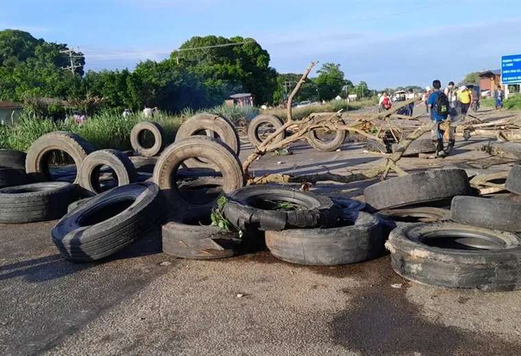 El bloqueo evista en Santa Rosa del Sara persiste por segundo día