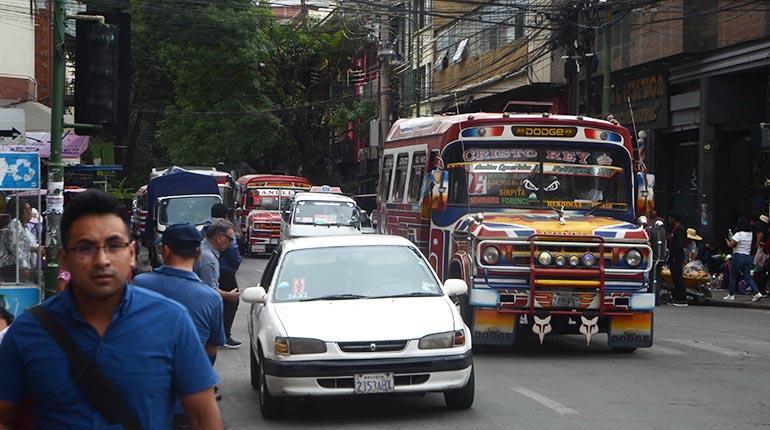 Cochabamba Alcald A Y Choferes Acuerdan Realizar Un Estudio De Pasajes