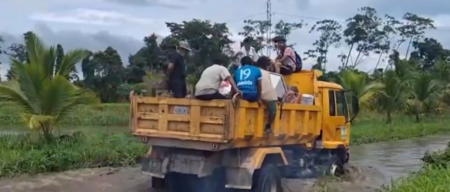 Cochabamba dos ríos se desbordaron en Villa Tunari y evacuaron a 90