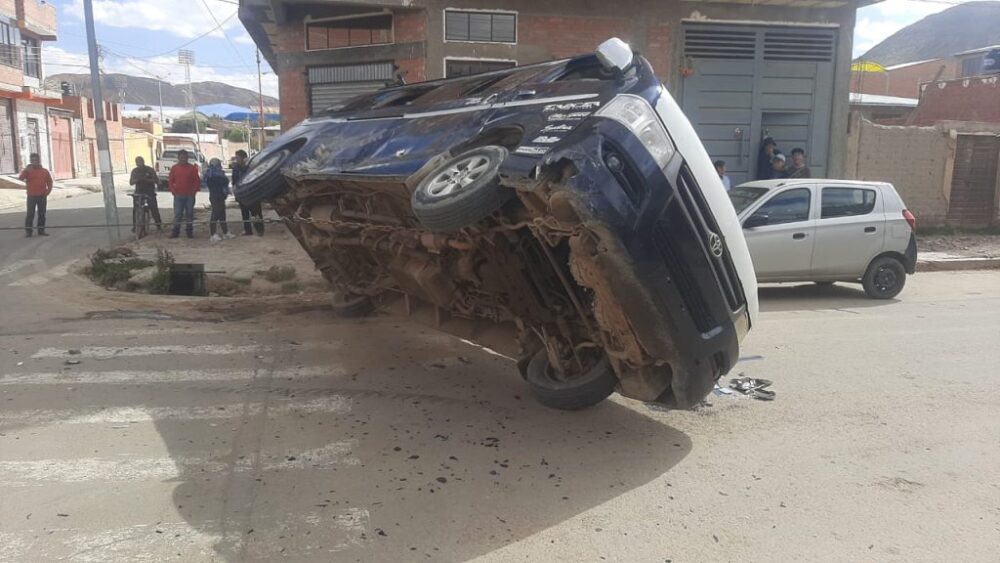 Oruro M Ltiple Accidente De Tr Nsito Deja A Menor De A Os Herido