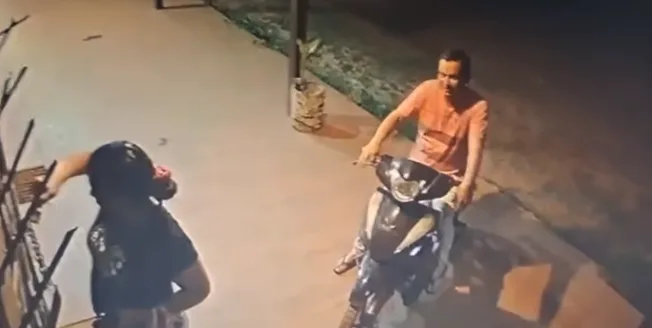 El momento en el que abogado Limber Cruz Bazán es atacado a balazos en puertas de su domicilio. / Foto: Archivo.