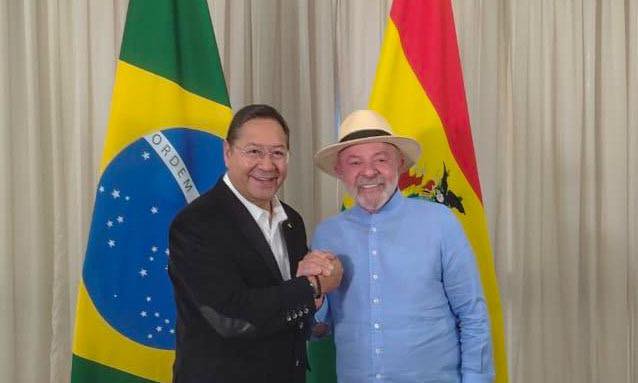 Los presidentes Luis Arce y Lula Da Silva en la reunión en Brasil. / Foto: Facebook Lucho Arce.