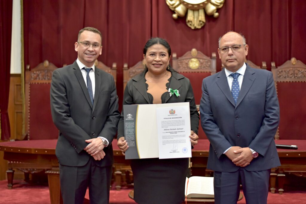 Saucedo y Echalar en la posesión de una vocal en materia ordinaria para el Tribunal de Justicia de Pando. Fue en febrero. / Foto: TSJ.