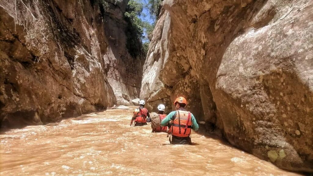 La búsqueda de la dos mujeres desaparecidas en Samaipata. / Foto: Gobernación de Santa Cruz.