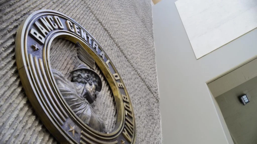 La fachada del BCB. / Foto: El Deber