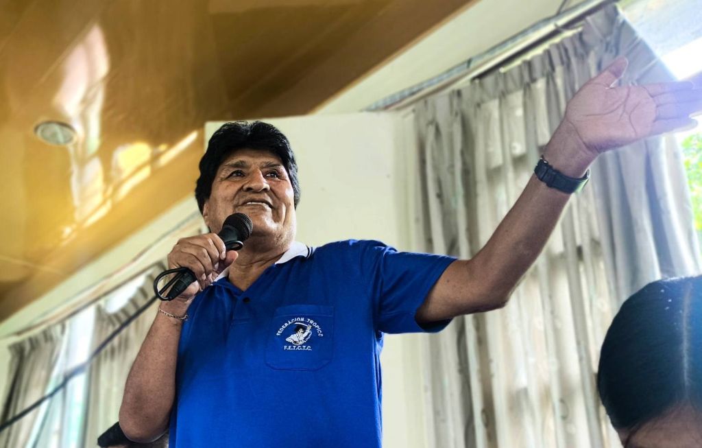 El expresidente Evo Morales en una reunión en el trópico de Cochabamba. / Foto: Facebook.