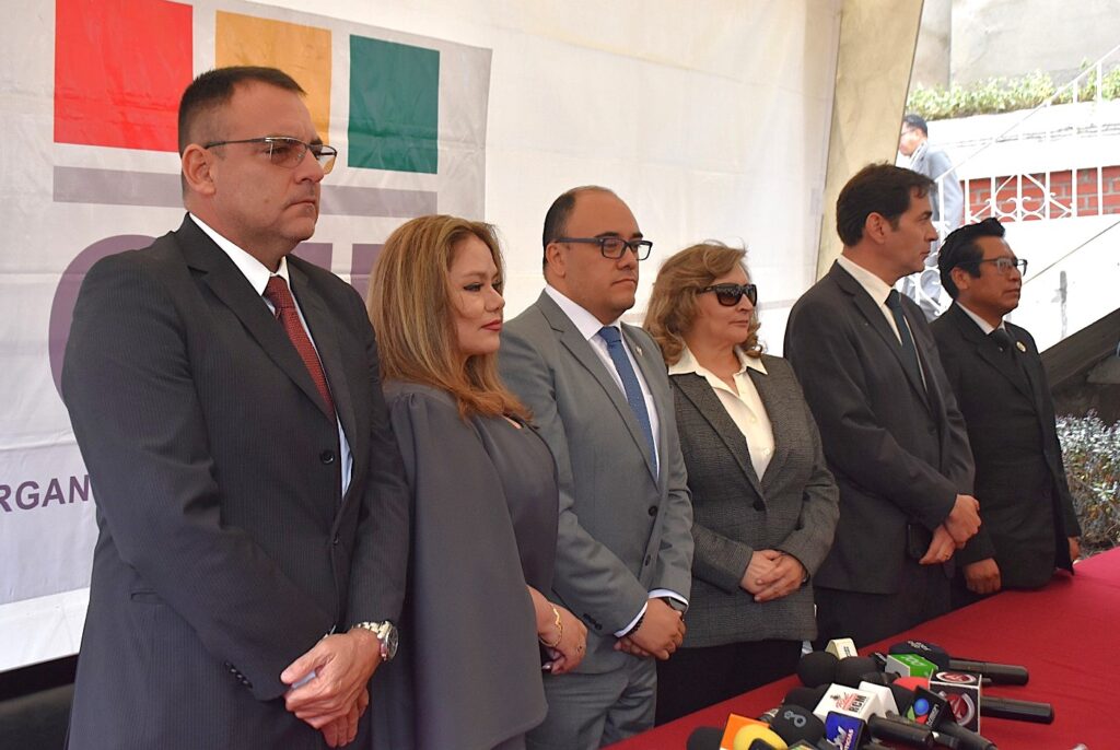 Los nuevos vocales del TSE. Foto TSE.