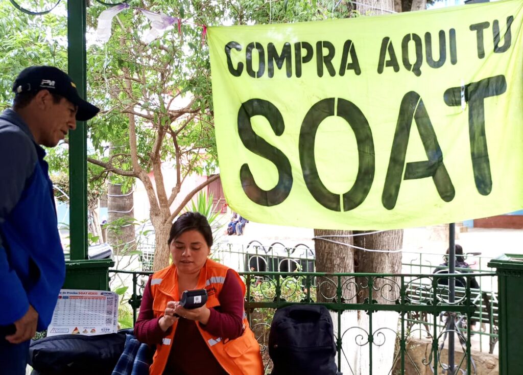 Venta de SOAT en un punto móvil. / Foto: Univida.