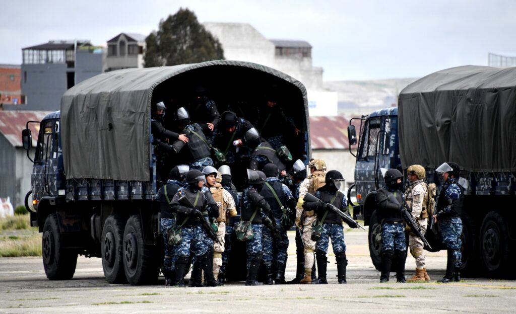 Efectivos de las Fuerzas Armadas en un ejercicio realizado en El Alto la pasada semana. / Foto: Min. Def.
