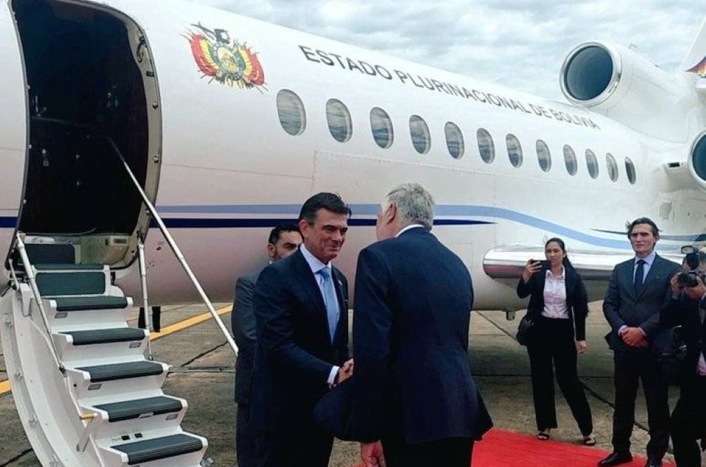 El presidente Paz en su arribo a Paraguay, el fin de semana. / Foto: Presidencia.