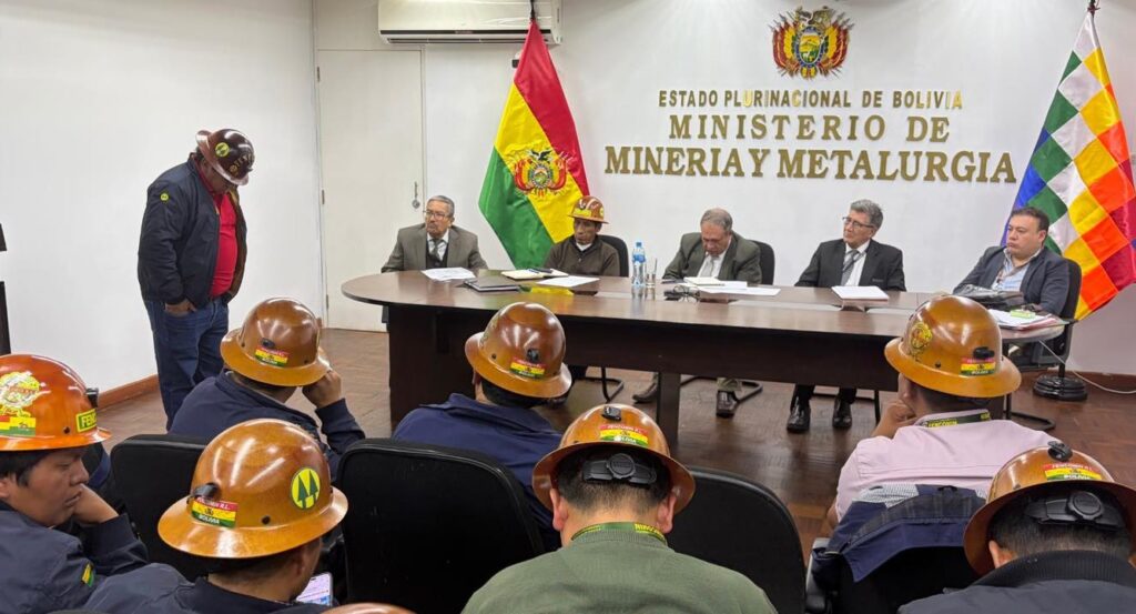 La reunión de Fencomin con autoridades del Ministerio de Minería. / Foto: red Fedecomin.