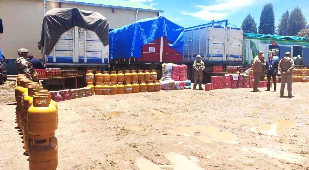 Las garrafas de GLP incautadas en la frontera con Perú. / Foto: Ministerio de Defensa.