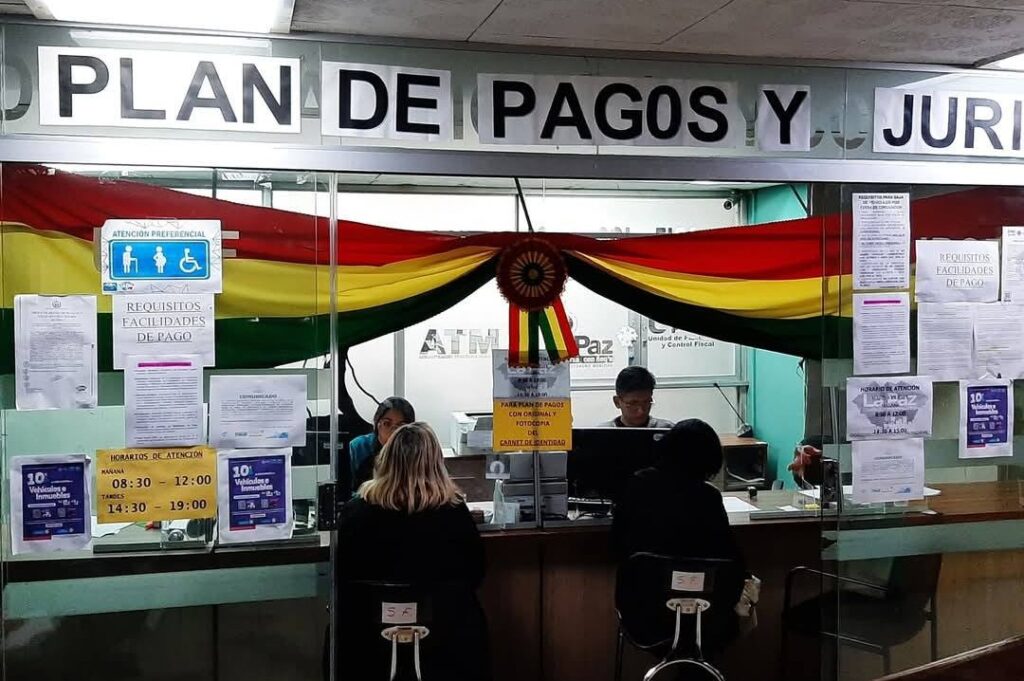 Las ventanillas de atención del plan de pagos de impuestos en las oficinas de la Administración Tributaria Municipal (ATM). / Foto: AMUN.