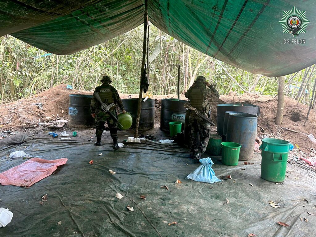 Un operativo antidroga en el trópico de Cochabamba. / Foto: FELCN.