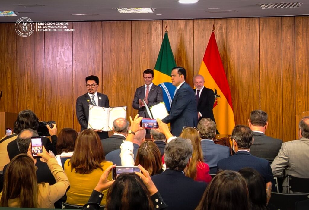 La firma de acuerdos entre Bolivia y Brasil. / Foto: DirCom.