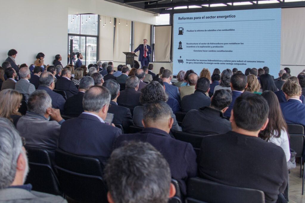 La presentación de Giro económico para Bolivia, un estudio de Harvard Growth Lab. / Foto: Marcelo Claure.