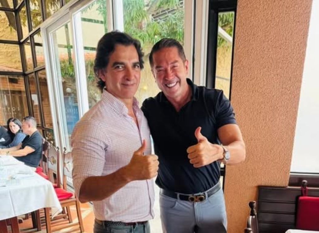 Los alcaldes electos de Warnes, Mario Cronenbold, y de Santa Cruz de la Sierra, Manuel Saavedra. / Foto: MC.