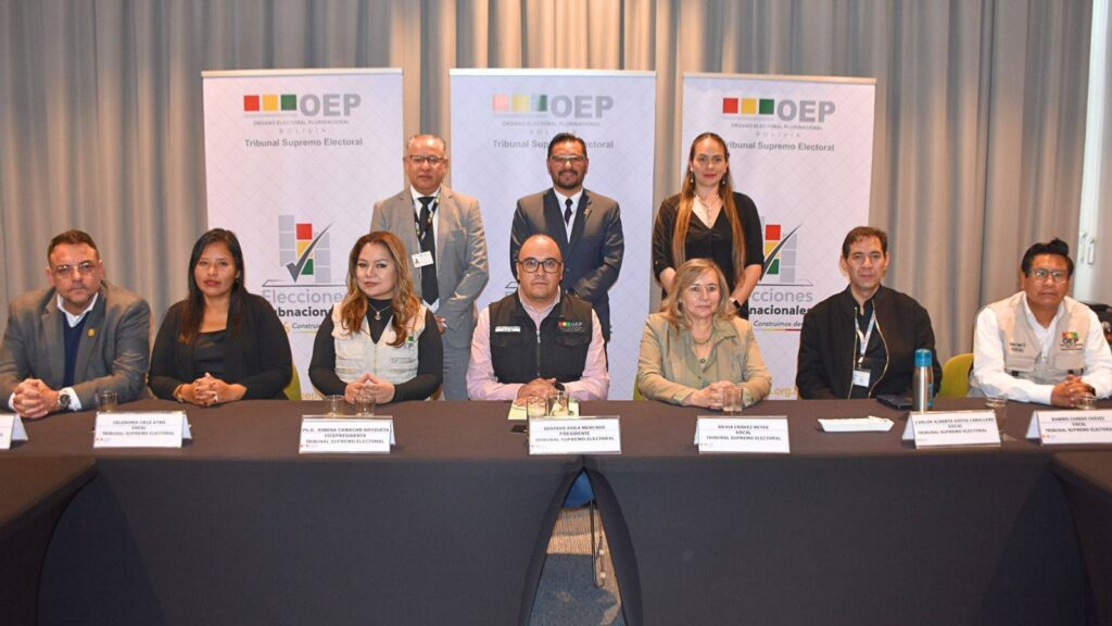 Los vocales del TSE en un acto público. / Foto: TSE