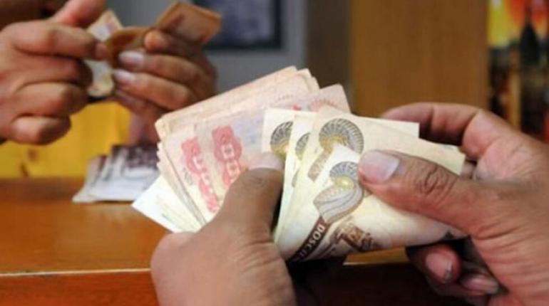 Movimiento de dinero en moneda boliviana. Foto Los Tiempos