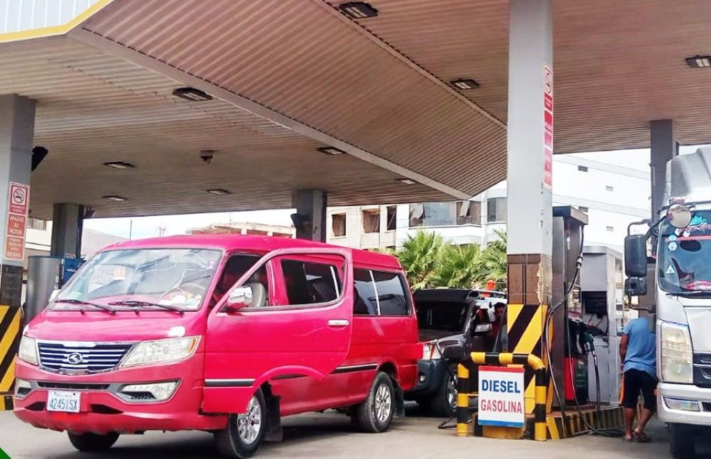 Un surtidor que vende combustibles. / Foto Archivo.