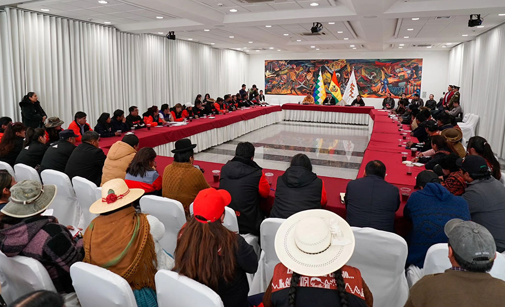 Una reciente reunión entre el presidente Rodrigo Paz y la COR de El Alto. / Foto: Prensa Presidencia