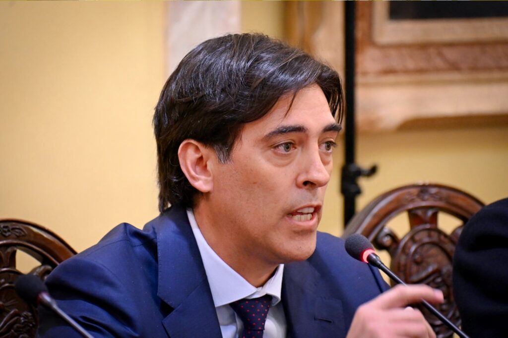 El ministro de Obras Públicas, Servicios y Vivienda, Mauricio Zamora. / Foto: MOP.