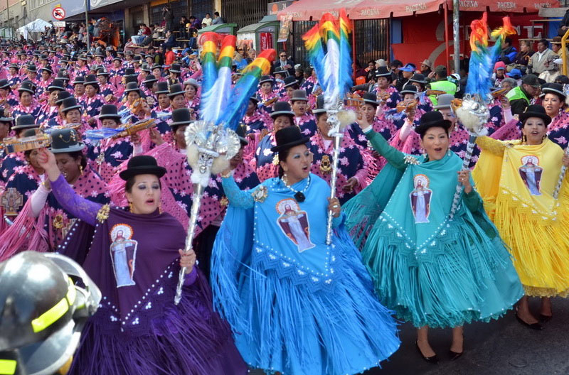 Danzarines en una pasada festividad del Gran Poder. / Foto: AMUN