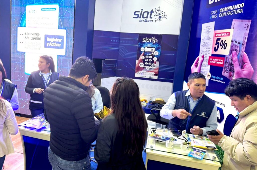 Un punto de información de Impuestos. / Foto: SIN.