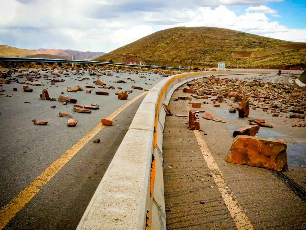 La carretera que une Oruro con Cochabamba. / Foto: MOP