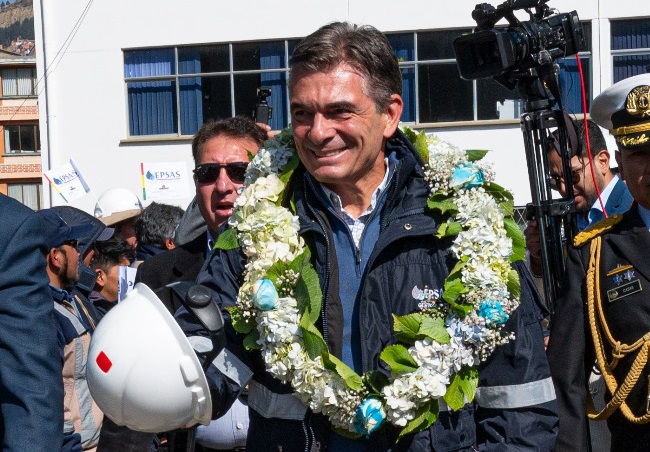 El presidente Rodrigo Paz en el acto en EPSAS. / Foto: GOBCOM