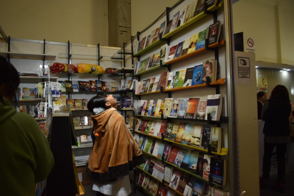 Imagen referencial de la Feria del Libro de La Paz. / Foto: CDLP.