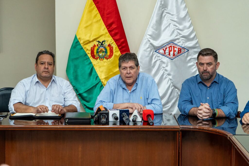 La reunión de los representantes del Gobierno y Confeagro. / Foto: YPFB