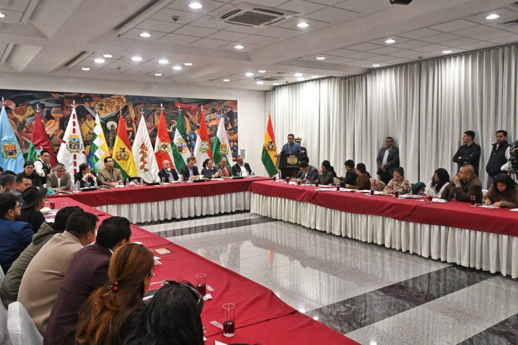 La reunión del Gobierno con legisladores. / Foto: GobCom