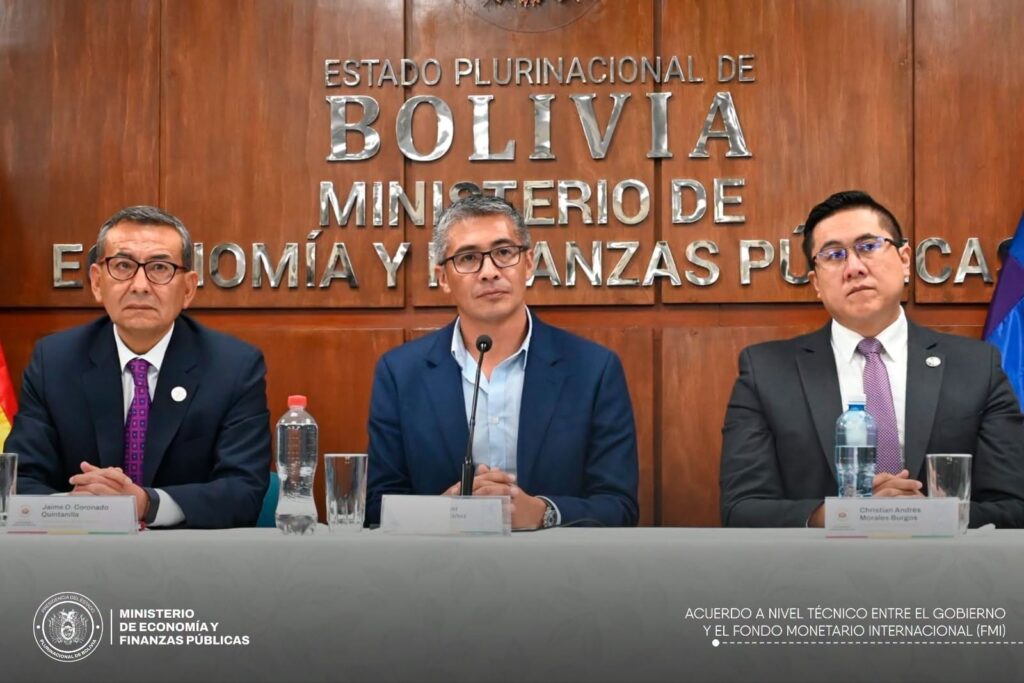 Las autoridades del Ministerio de Economía. / Foto: Min. Economía.