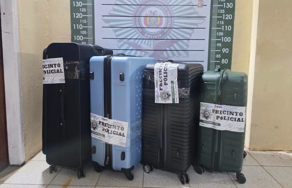 Las cuatro valijas vinculadas con el caso narcomaletas. / Foto: FELCN.