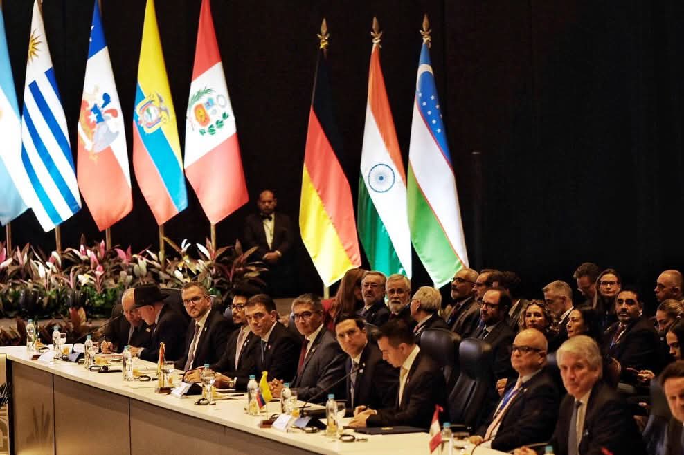 Los mandatarios en la Cumbre del Mercosur. / Foto: GobCom