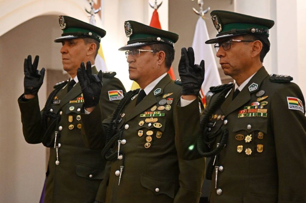 El nuevo Alto Mando de la Policía Boliviana. / Foto: Gobcom.