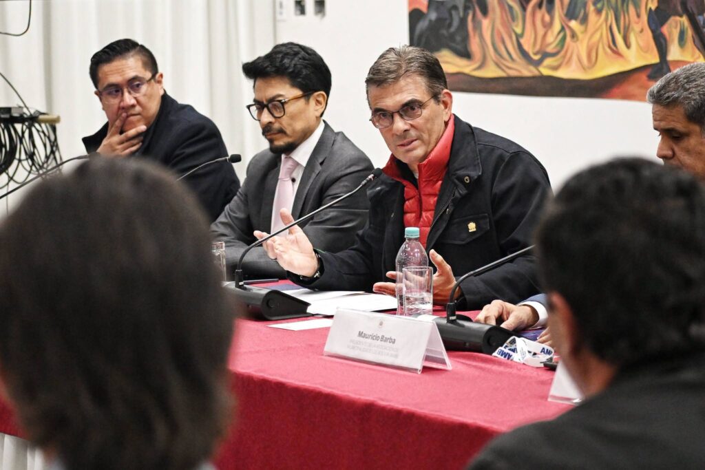 El presidente Rodrigo Paz en la reunión con Alcaldes. / Foto: Gobcom.