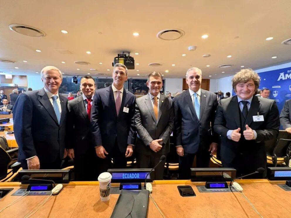 Rodrigo Paz en la cumbre del Escudo de las Américas junto a otros líderes de la región. / Foto: Redes sociales.