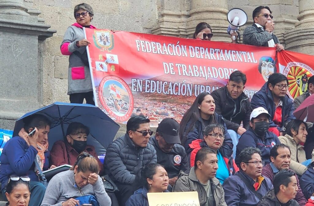 La concentración de maestros en Potosí. / Foto: CTEUB