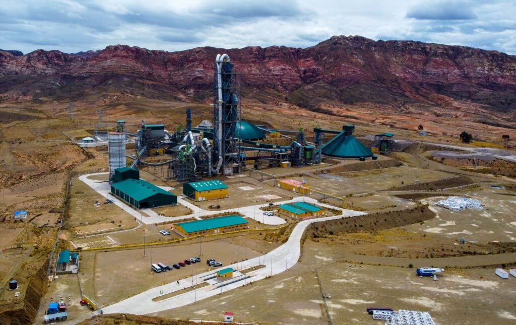 La fábrica de cemento de Potosí. / Foto: GAMP
