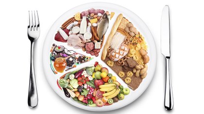 El ser humano incorpora la mayoría de las vitaminas, minerales y aminoácidos a través de la dieta (Shutterstock)