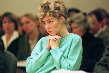 Mary Kay Letourneau durante el juicio en su contra por el que fue condenada a siete años de prisión por violación de un menor (AP)