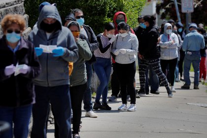 Ya son más de tres millones los infectados de coronavirus en Estados Unidos (REUTERS/Brian Snyder)
