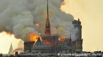 Frankreich, Paris: Kathedrale Notre Dame (picture-alliance/AP/T. Mallet)