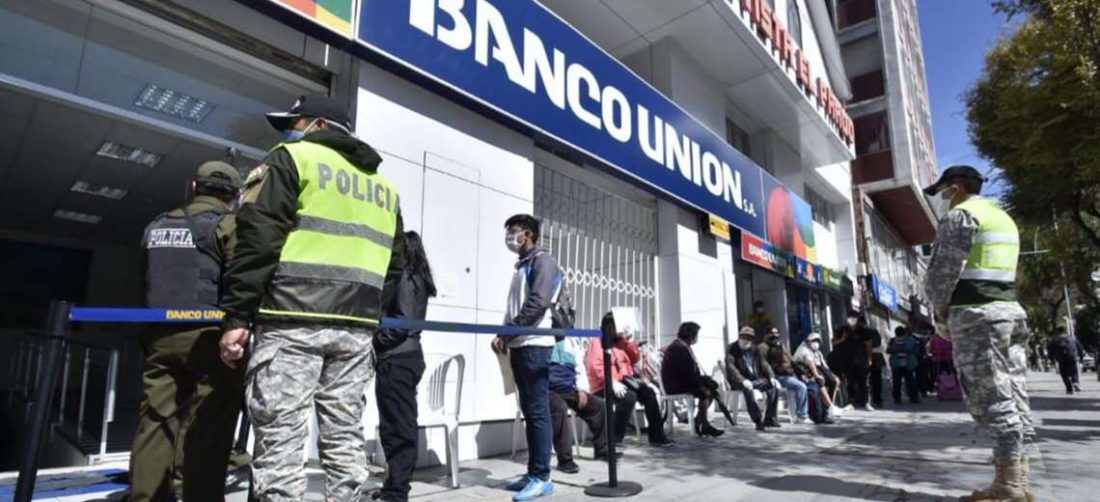 El "Crédito 123'' ya funciona en el Banco Unión. Foto: Ricardo Montero 