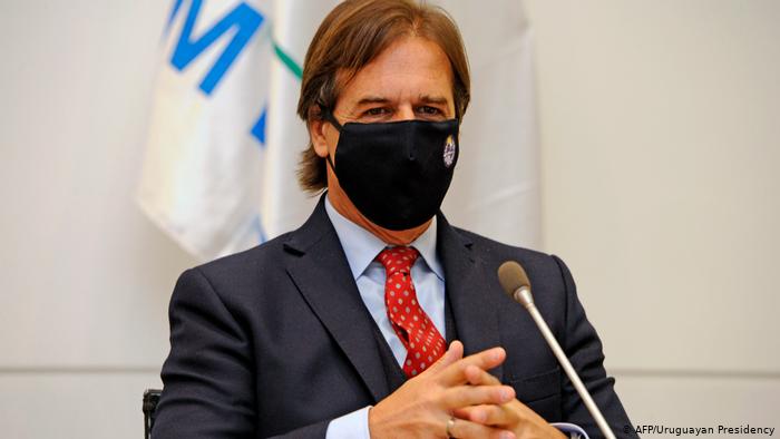 El presidente Luis Lacalle Pou ha liderado una exitosa estrategia para enfrentar la pandemia, apelando a la libertad con responsabilidad. Hoy Uruguay registra las cifras más bajas de América Latina en cuanto a contagiados y fallecidos por COVID-19.
