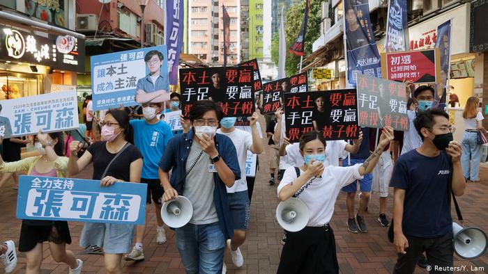 Marcha de campaña para las elecciones primarias en Hong Kong.